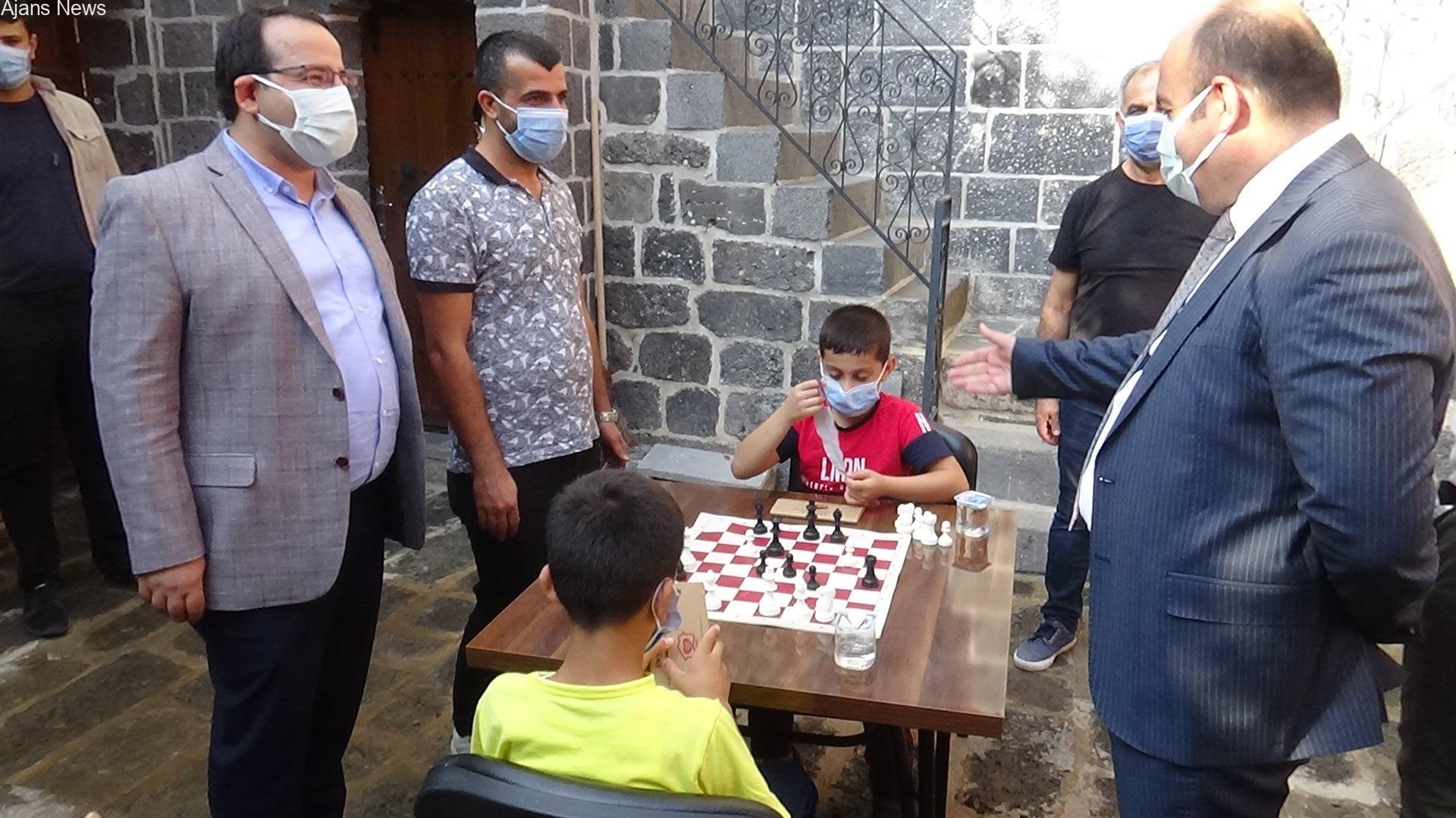 Diyarbakır’da ‘Sokakta Satranç Var’ turnuvası
