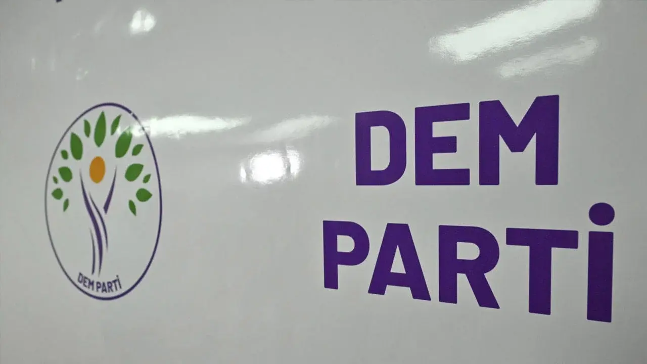 DEM Parti’den Dört Dilde Bayram Mesajı: “Barışa Kapı Aralansın”