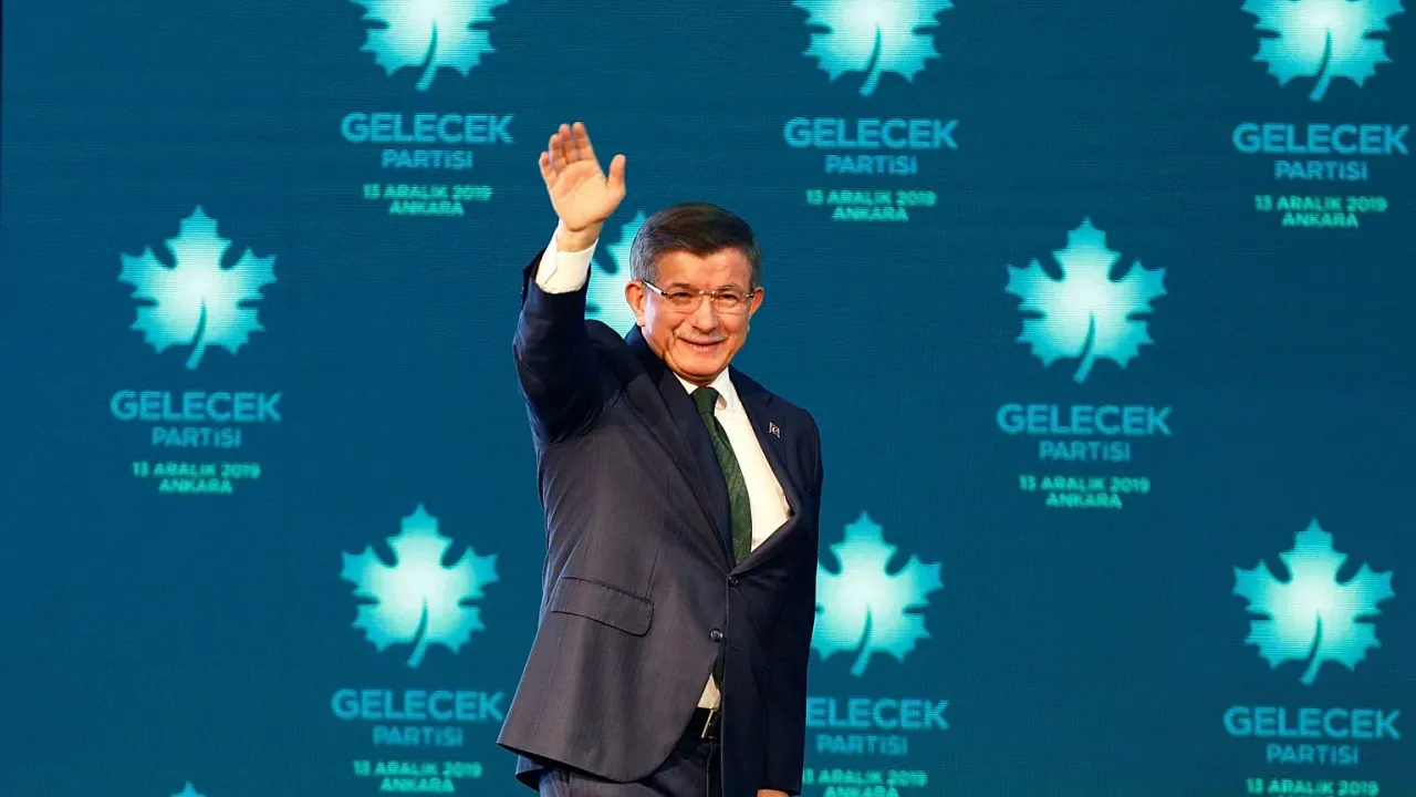 Gelecek Partisi Siyasi Yaşamına Noktayı Koydu: Olağanüstü Kongrede Fesih Kararı!