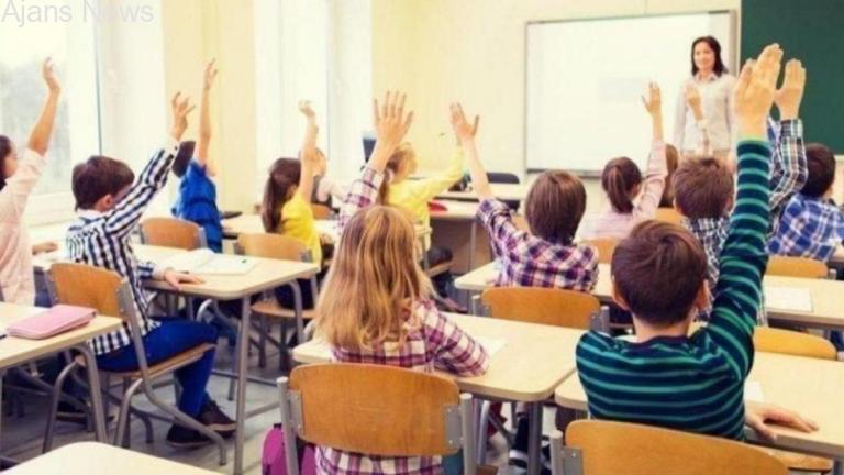 Lise Eğitiminde Yeniden Yapılandırma: 2+2 ve 3+1″ Modelleri Gündemde!