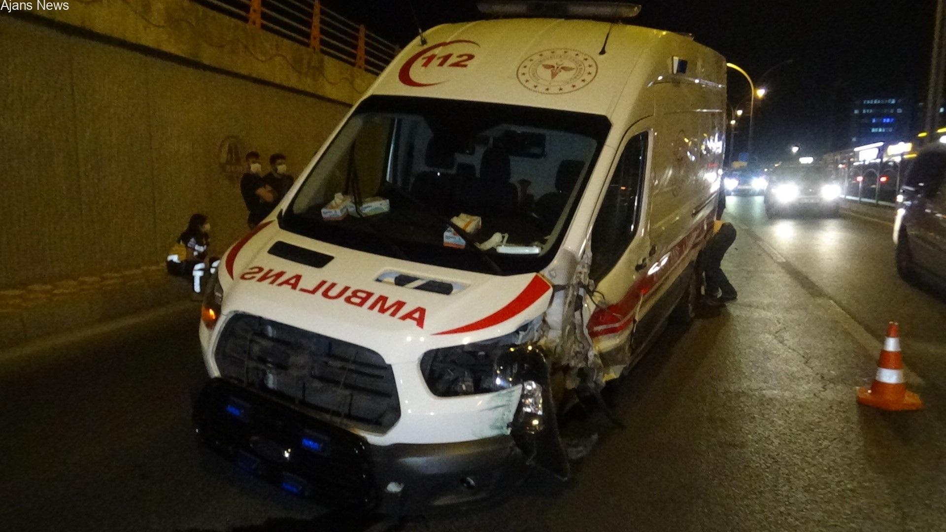 Diyarbakır’da ambulans kazası: 3 Yaralı