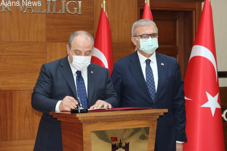 Sanayi ve Teknoloji Bakanı Diyarbakır’da 7 projenin imza törenine katıldı
