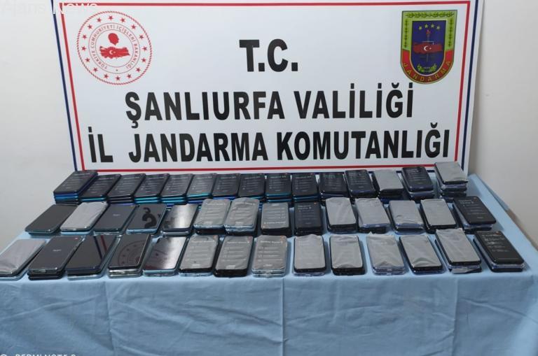 157 adet gümrük kaçağı cep telefonu ele geçirildi