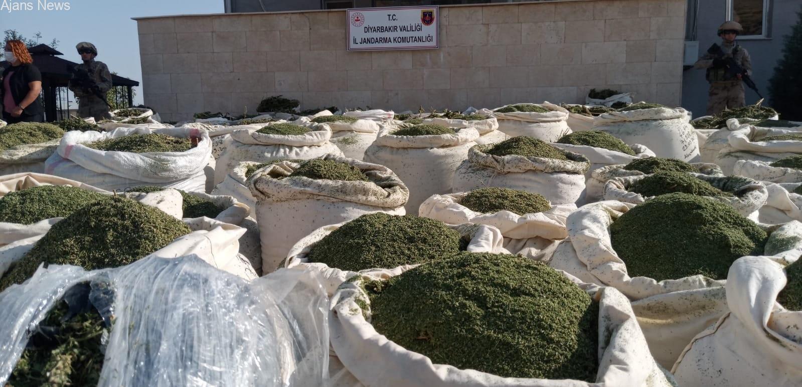 Diyarbakır’da 4 ton uyuşturucu ele geçirildi