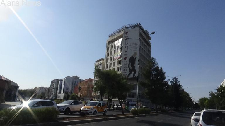Diyarbakır orduevi evi yıkılıyor