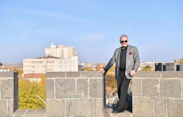 DİYARBAKIR VALİSİ KARALOĞLU SURLARA ÇIKTI