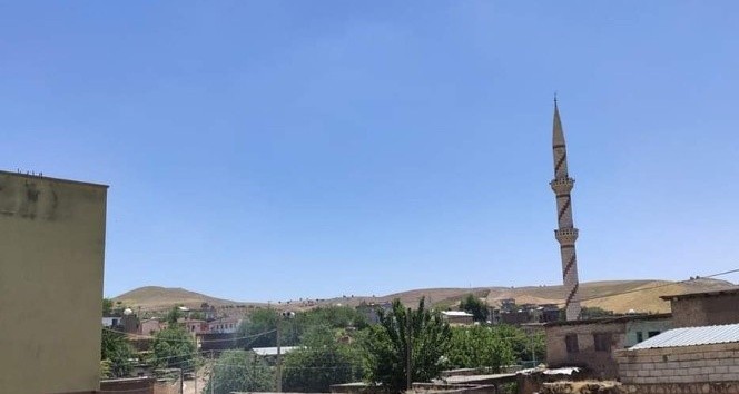 DİYARBAKIR’DA BİR KÖY DAHA KARANTİNAYA ALINDI