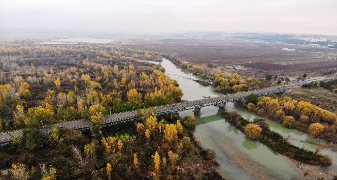 DİYARBAKIR’DA TARİHİ MEKANLARDA RENK CÜMBÜŞÜ