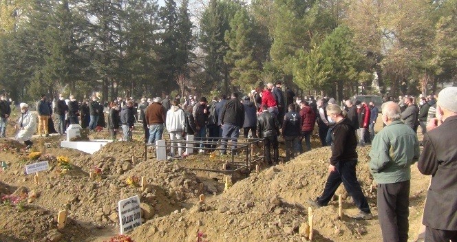 Aynı aileden 4 kişi Koronavirüs’ten öldü