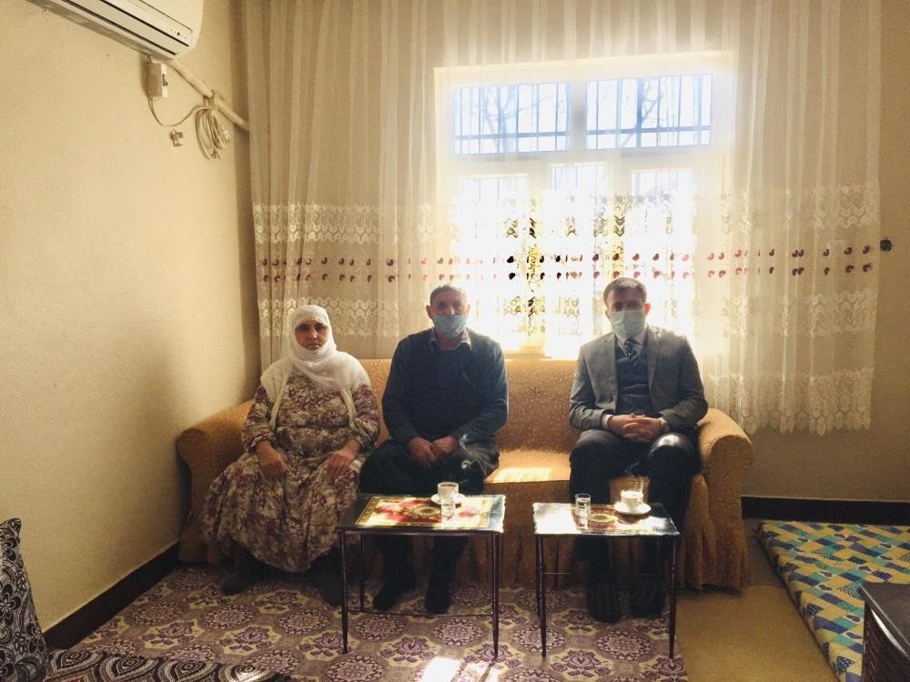Dicle Kaymakamı’ndan şehit ailesine ziyaret
