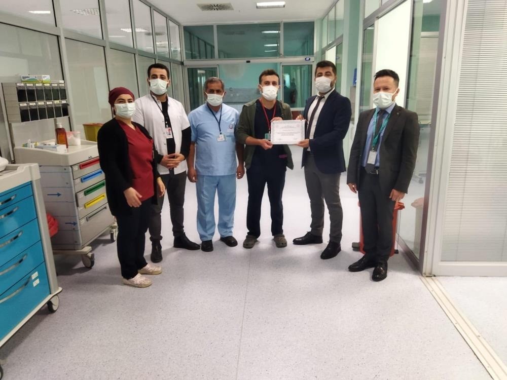 Silvan’da sağlık çalışanlarına başarı belgesi verildi