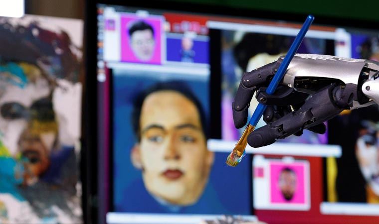 Robot Sophia’nın Çizdiği Dijital Resim, Rekor Fiyata Satıldı