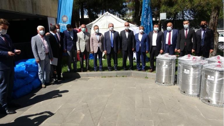 Karaloğlu’ndan bal üreticilerine destek