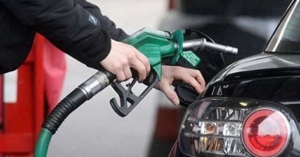 Akaryakıtta Eşel Mobil Devrede: Benzin ve Motorine Yeni Zam!