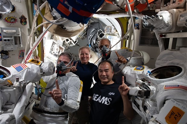 NASA ve SpaceX astronotları Dünya’ya döndü