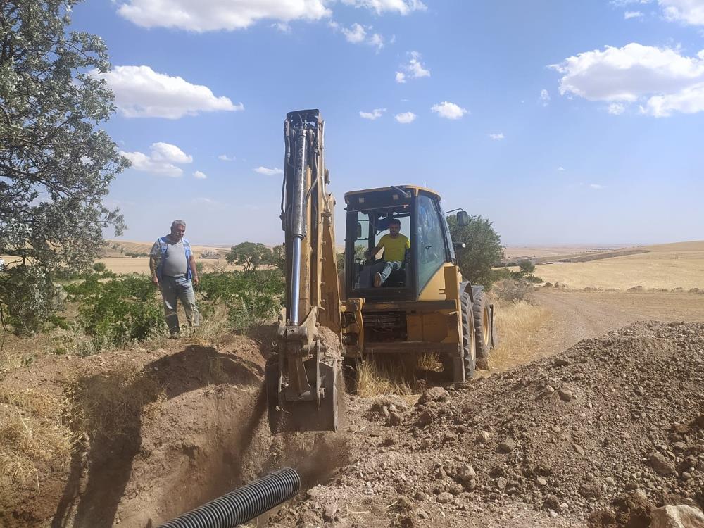 DİSKİ yeni yerleşim alanlarına kanalizasyon şebekesi döşüyor