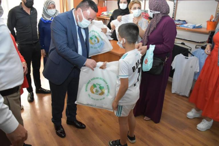 Yetim ve öksüz çocuklara futbol alt yapısı imkanı
