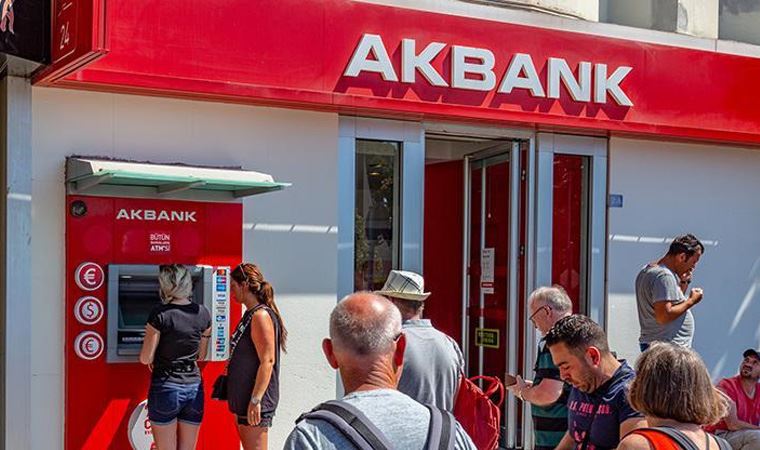 Akbank’ta ana bilgisayarlar çöktü