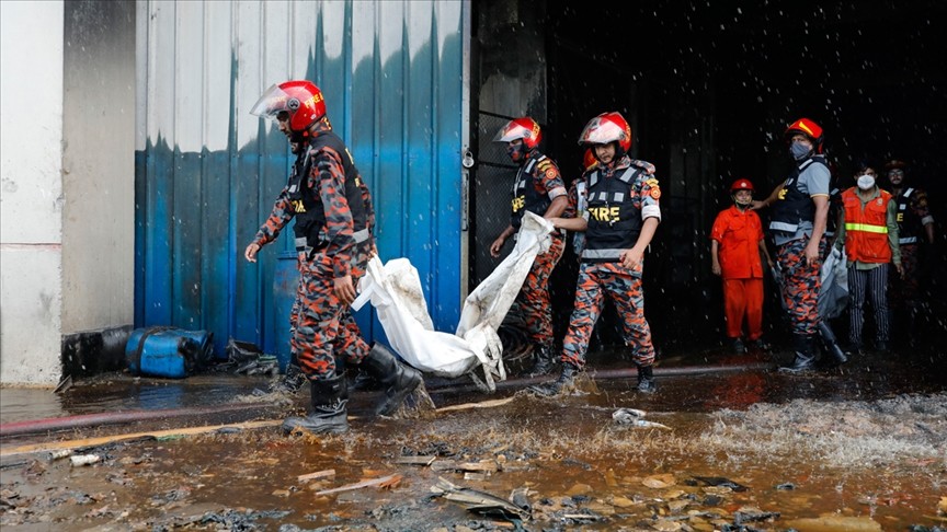 Bangladeş’te fabrika yangını: En az 52 ölü