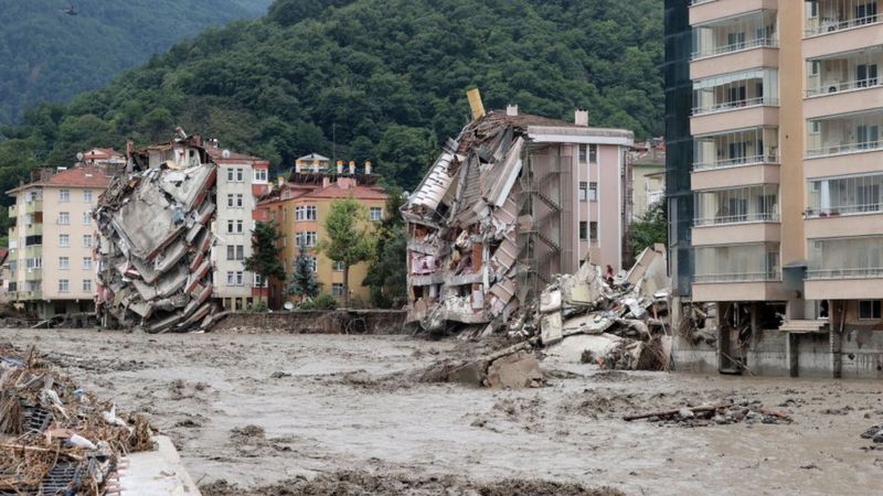 Sel felaketinde bilanço ağırlaşıyor: 44ölü