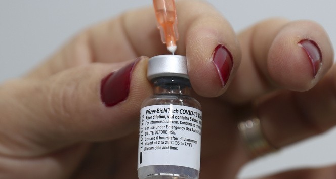 Pfizer/BioNTech aşısında yeni yan etkileri belirlendi!