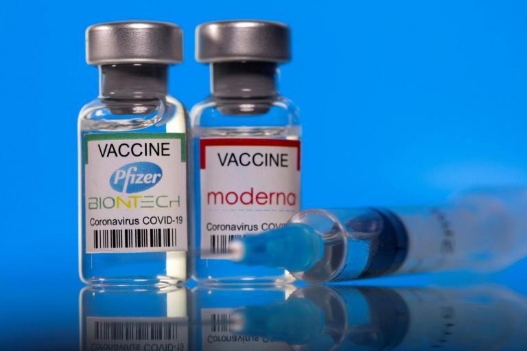 Moderna ve Pfizer: Covid-19 aşımız etkinliğini yitiriyor
