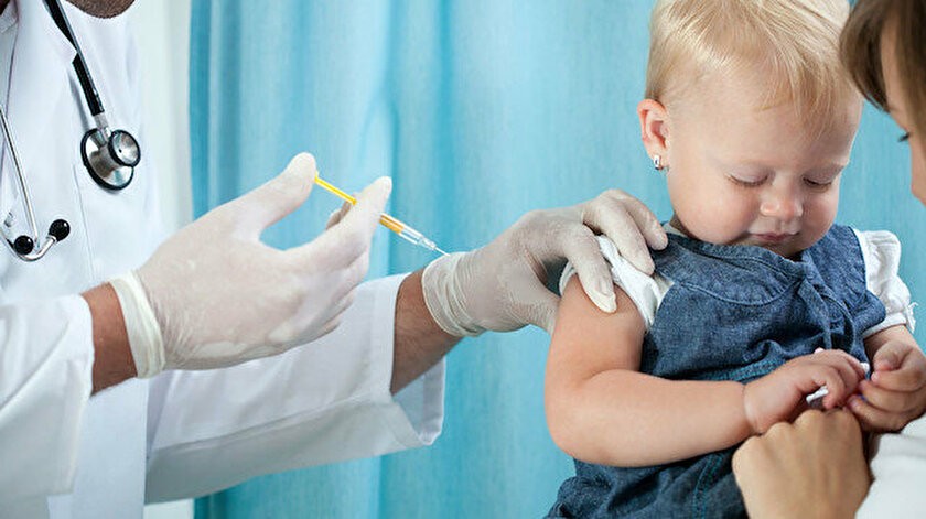 bebeklere korona aşısı yapıldığına dair iddialar sonrası soruşturma başlatıldı