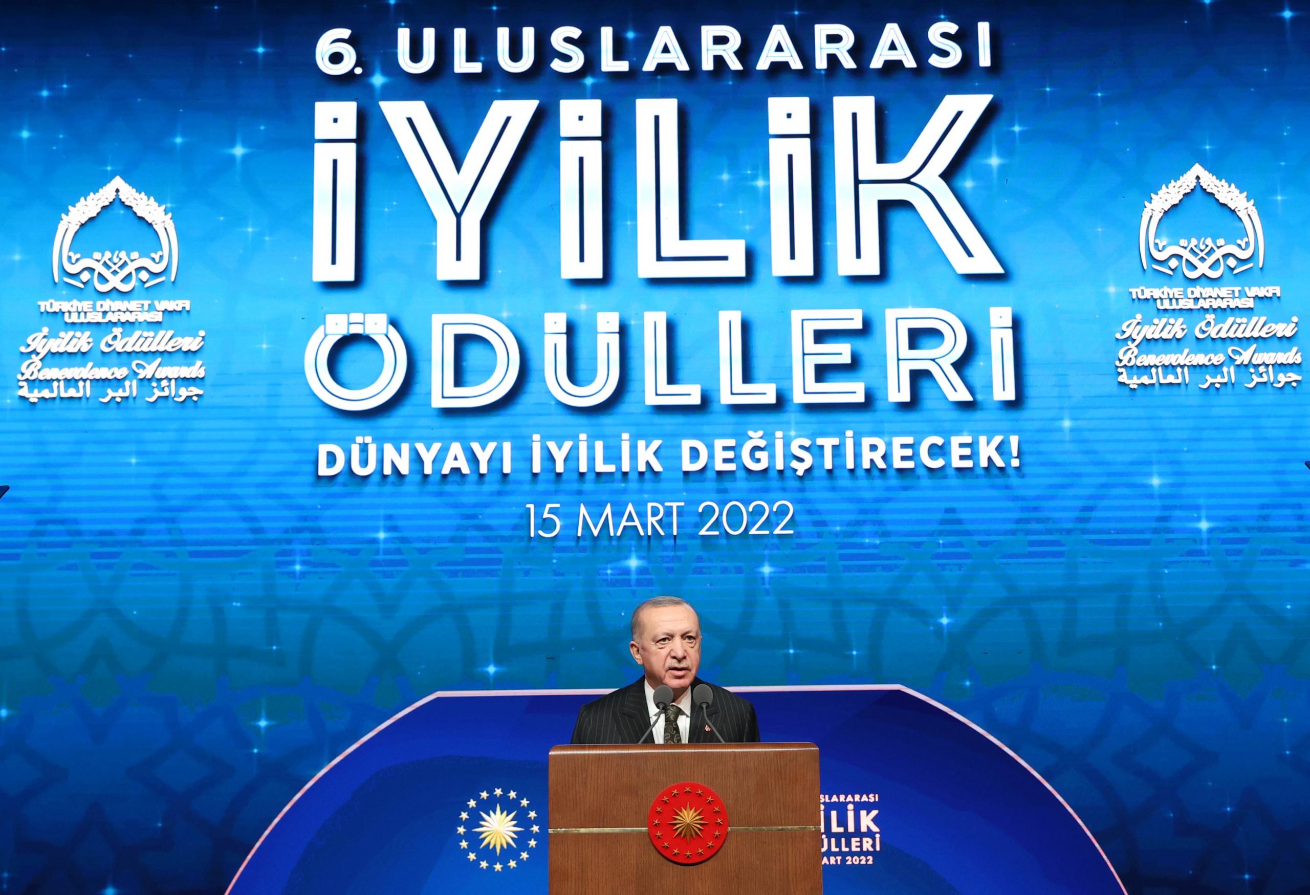 Erdoğan: Diyarbakır annelerinin kapılarını çalmaya korkan siyasetçi müsveddelerini de gördük