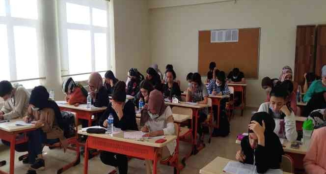 Bağlar Belediyesinin eğitime verdiği destekten 55 öğrenci üniversiteli oldu