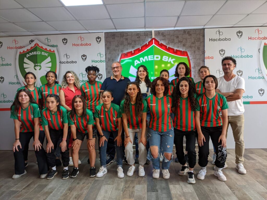 Amedspor, Kadın Futbol Takımının Yeni Kadrosunu Tanıttı￼