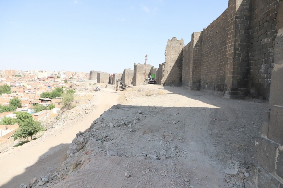 Benusen’de Çevre Düzenleme Çalışmaları Devam Ediyor￼