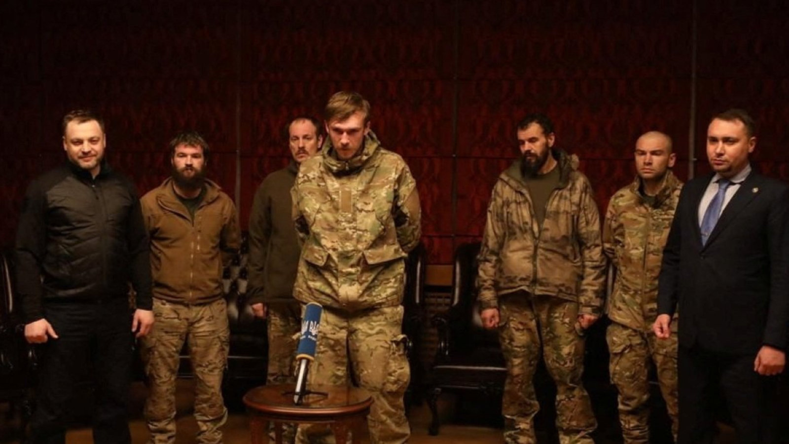 Serbest bırakılan 5 Azov komutanı Türkiye’de kalacak