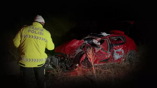 Kars’ta tırla otomobil çarpıştı: 4 ölü