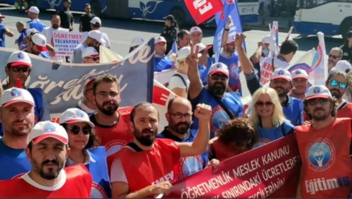 ÖĞRETMENLER 14 EKİM’DE İŞ BIRAKIYOR