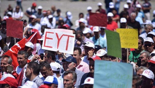 SGK: 2,2 milyon EYT’li hemen emekli olabilecek