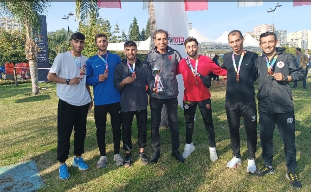 Dicle Üniversitesi Kros Takımı Türkiye 2. Oldu!