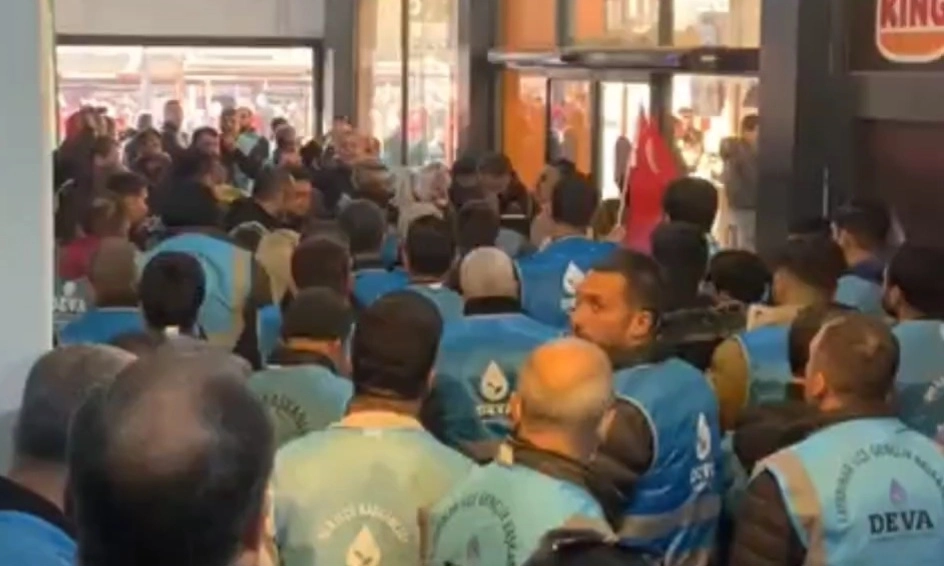 Sur’da Yürümek İsteyen DEVA Partililere Engel!