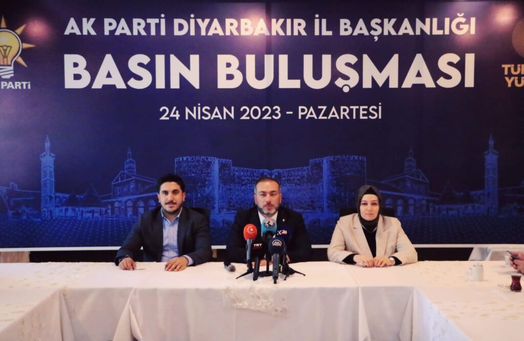 “14 Mayıs’ta Cami Yıkanlarla Taksim’e Cami Yaptıranlar Yarışacak”