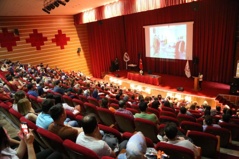 Diyarbakır’da Hemşireler Günü Kutlandı