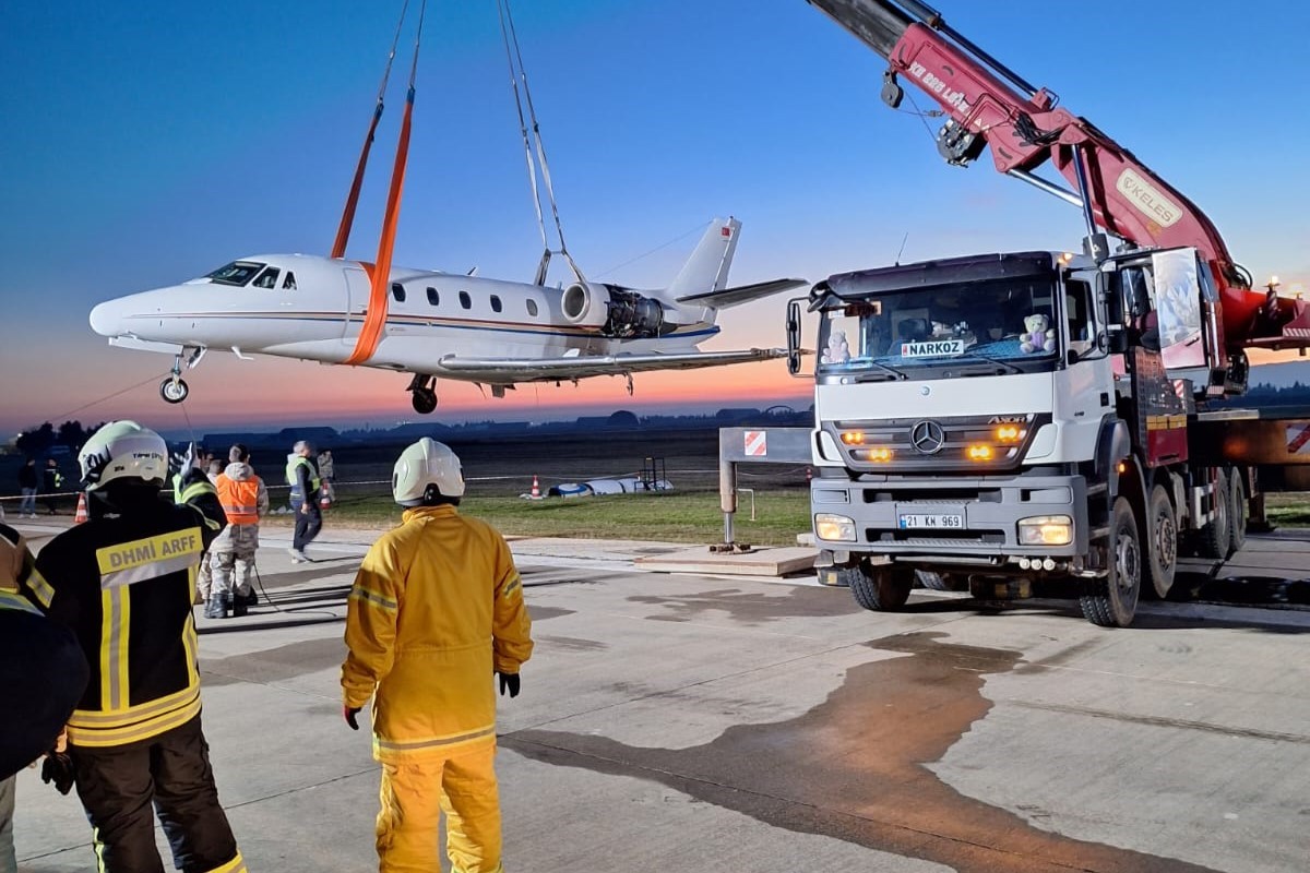 Diyarbakır’daki kaza yapan özel jet kaldırıldı