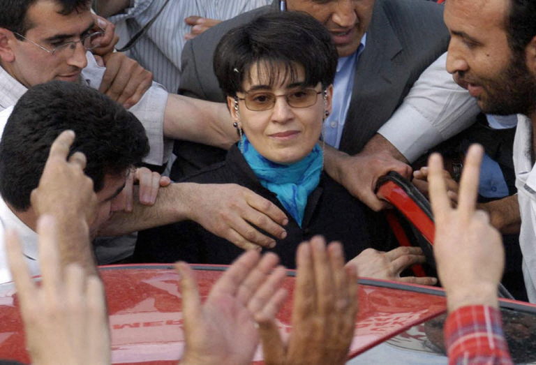 Leyla Zana’yı Hedef Alan Tezahüratlara Arınç’tan Sert Tepki