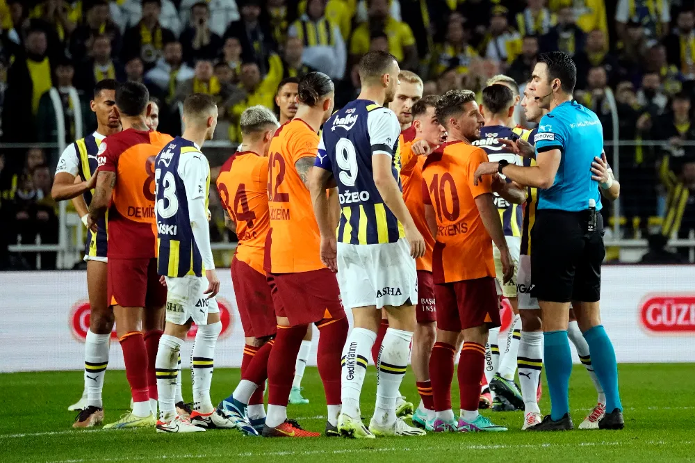 Galatasaray-Fenerbahçe derbisinin hakemi açıklandı