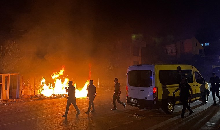 Kayseri’de Taciz iddiası halkı ayaklandırdı: İş yerleri ateşe verildi