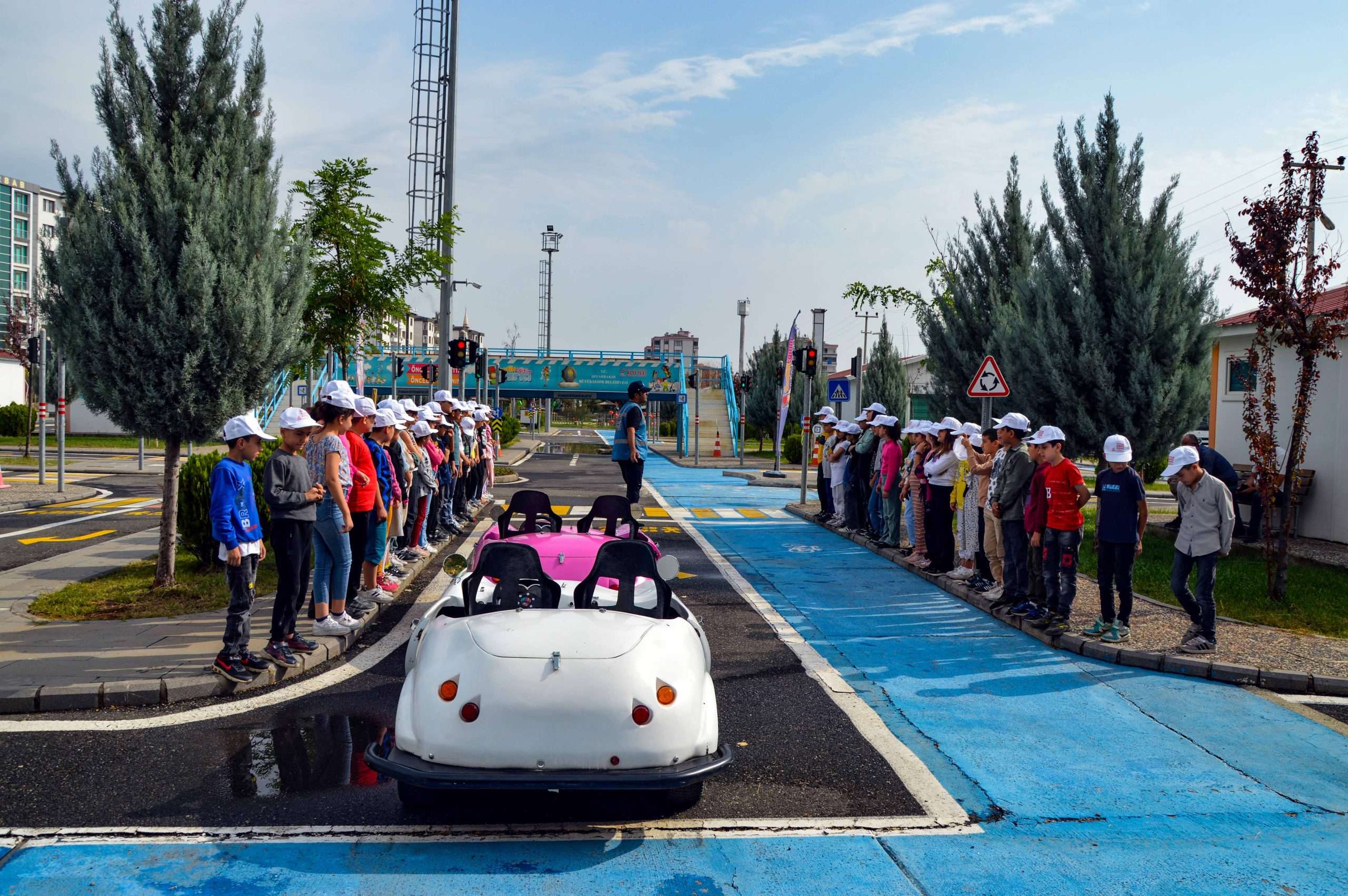 DBB Günde 300 öğrenciye trafik eğitimi veriliyor
