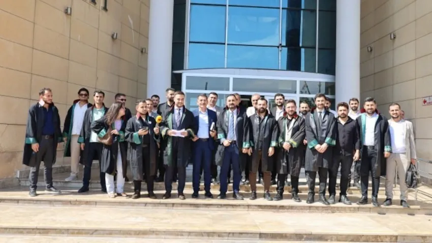 Şırnak’ta avukatlar ücret tarifesinin değiştirilmesi için basın açıklaması yaptı