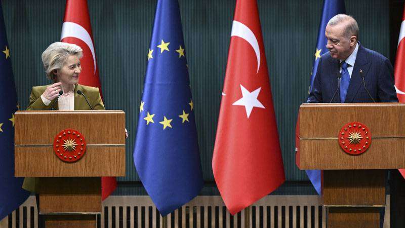 AB Komisyonu Başkanı Suriyeli sığınmacılar için Türkiye’ye 1 milyar euro verecek!