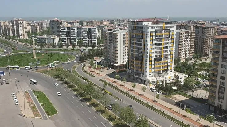 Diyarbakır’da adrese teslim ihale: 700 milyon liraya satıldı!