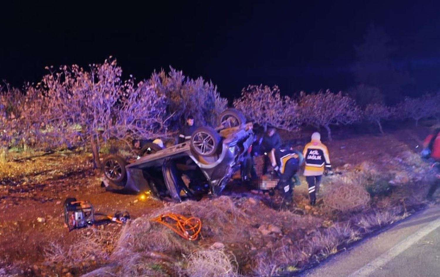 Gaziantep’te otomobil takla attı: 3 ölü,2 yaralı