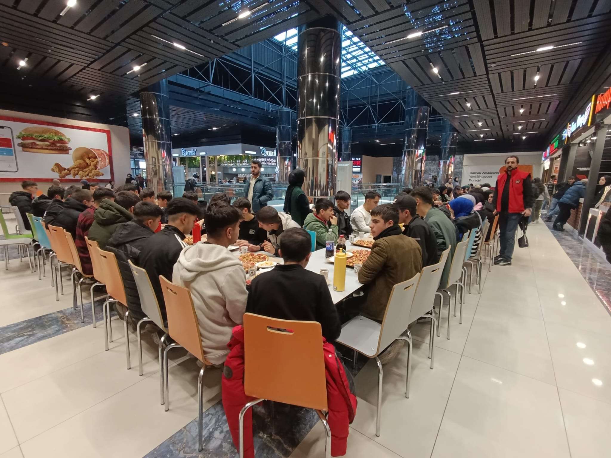 Bingöl’de 450 genç ‘Bir Cumhuriyet Şarkısı’ filminde bir araya geldi