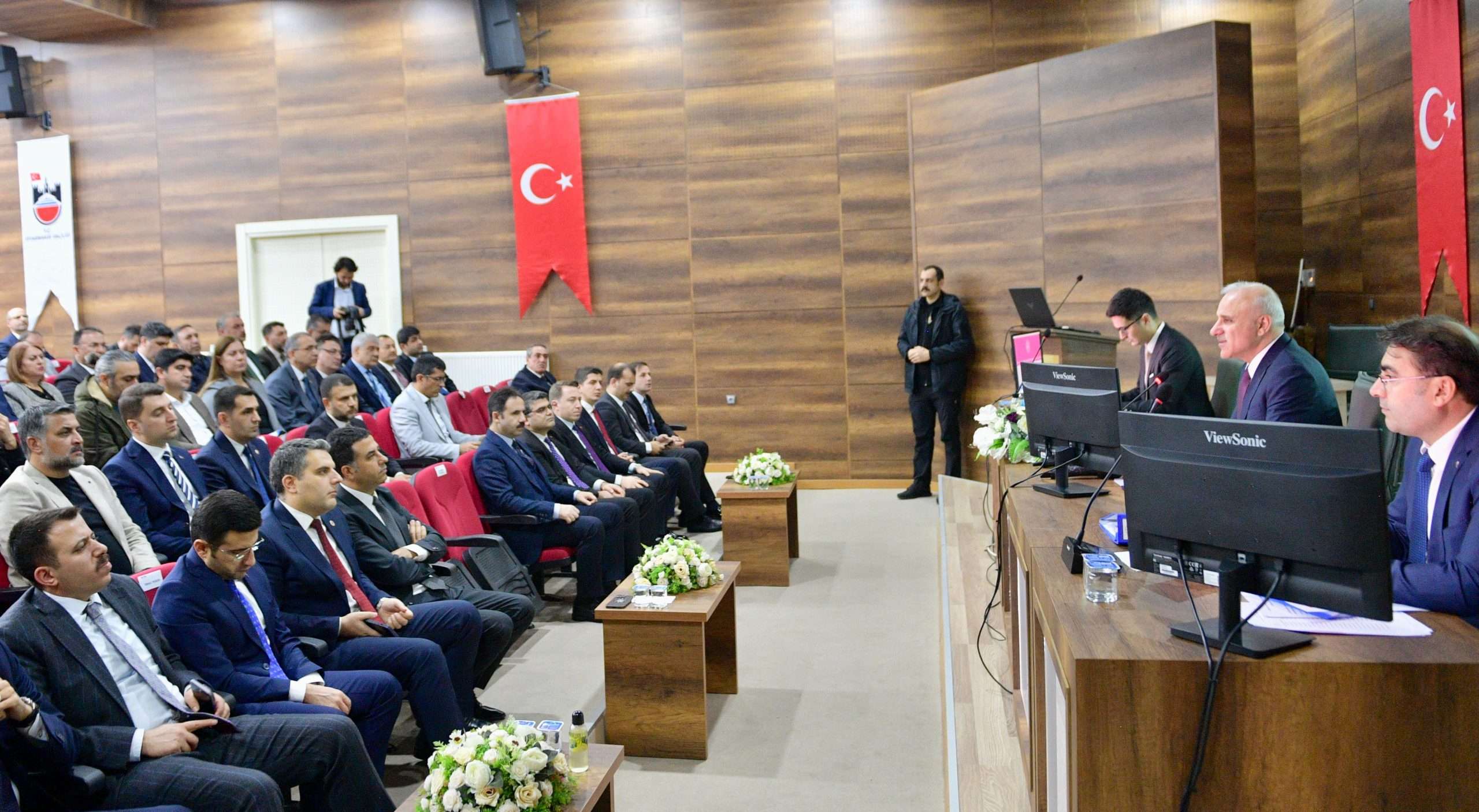 İL KOORDİNASYON KURULU TOPLANTISI VALİ ZORLUOĞLU BAŞKANLIĞINDA YAPILDI